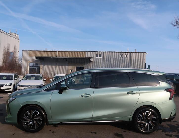 Dongfeng U-Tour 6