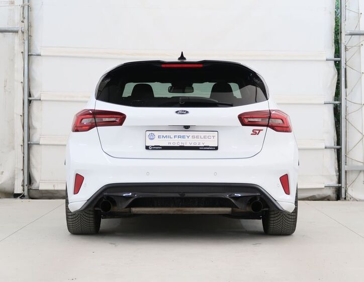 Ford Focus 8