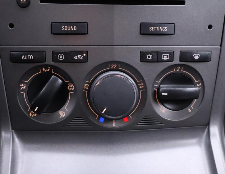 Opel Antara 21