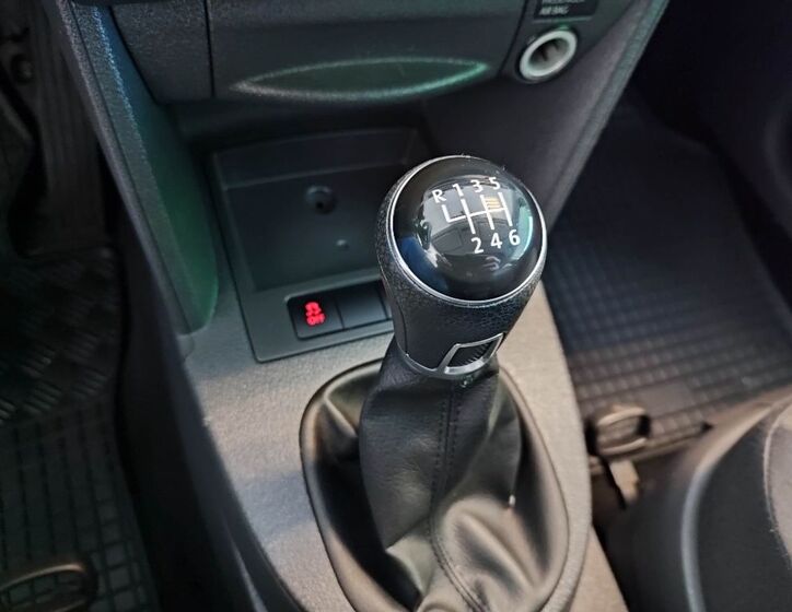 Volkswagen Caddy 10