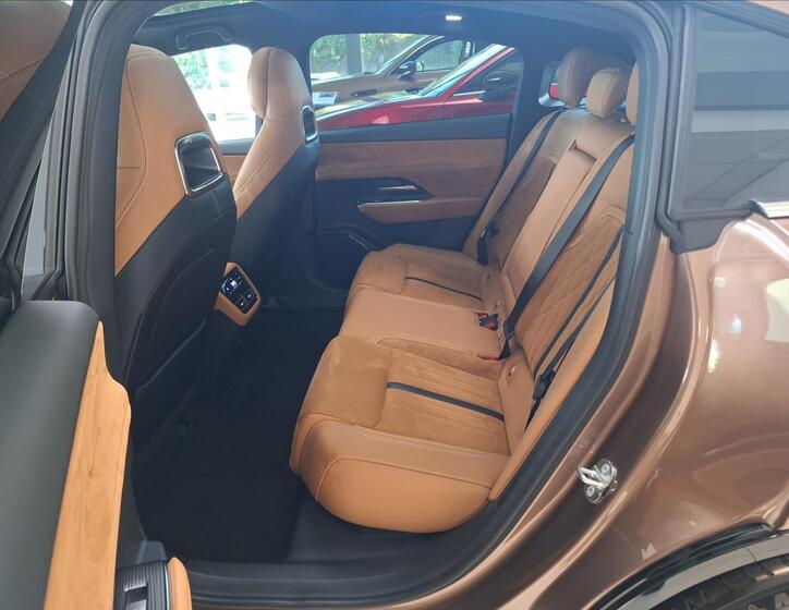 Mazda 6e 5