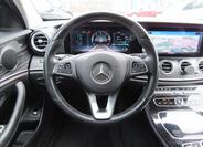 Mercedes-Benz Třídy E 12