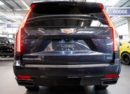 Cadillac Escalade 4