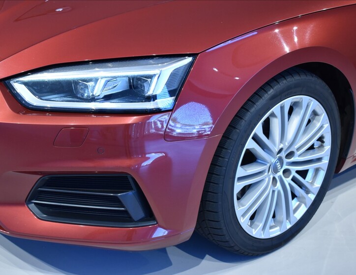 Audi A5 4