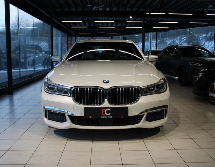 BMW Řada 7 2