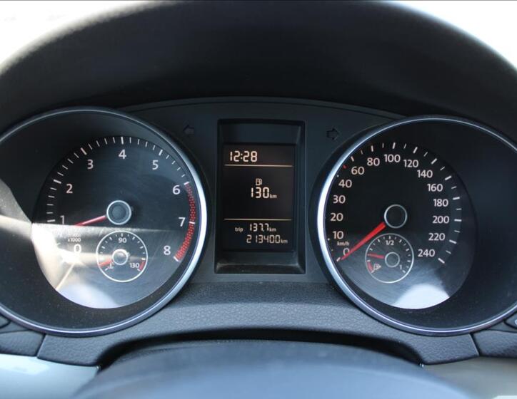 Volkswagen Golf 15
