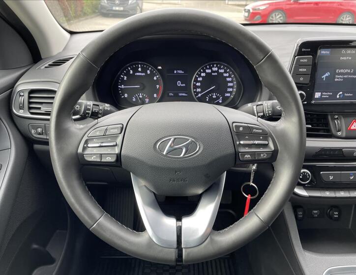 Hyundai i30 14