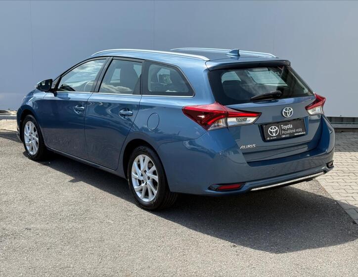 Toyota Auris 4