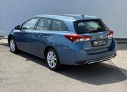 Toyota Auris 4
