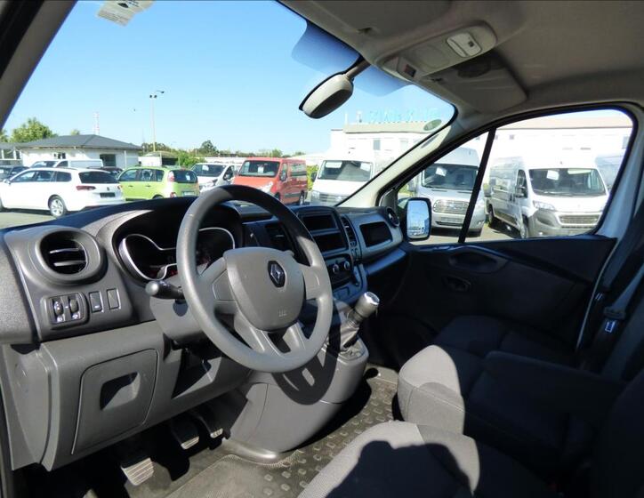 Renault Trafic 9