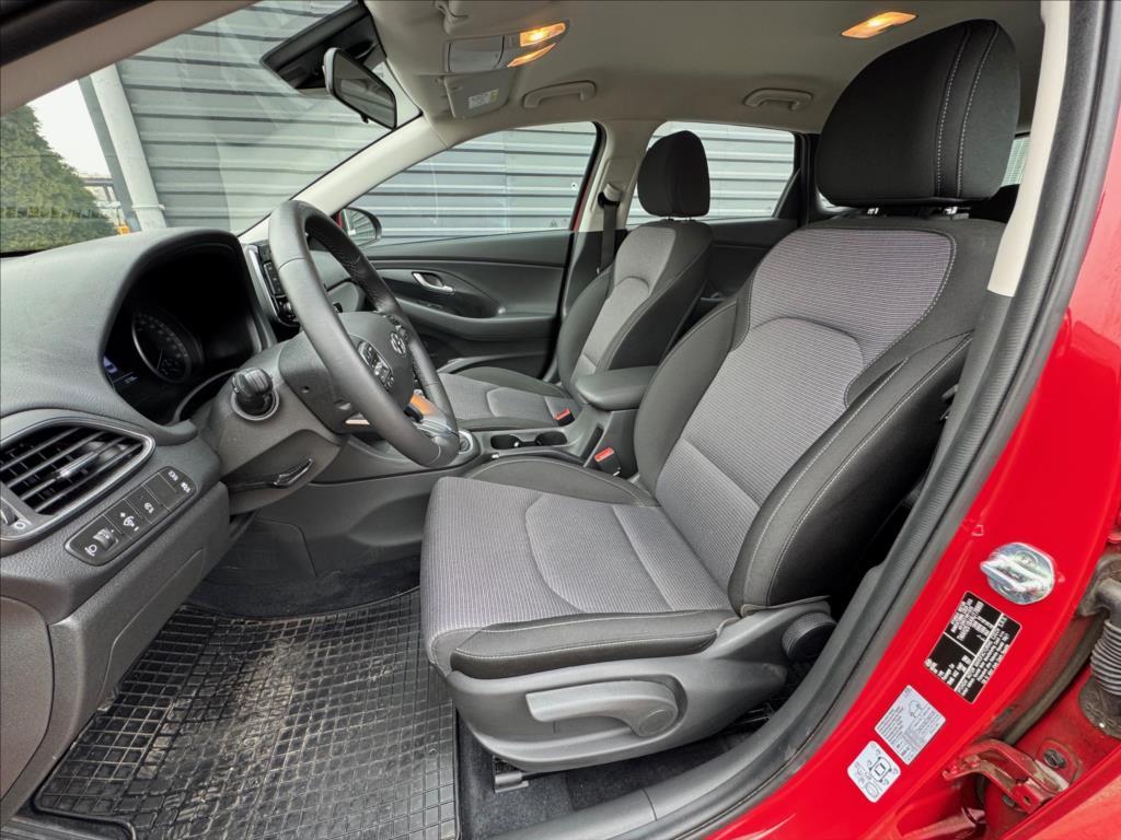 Hyundai i30 11
