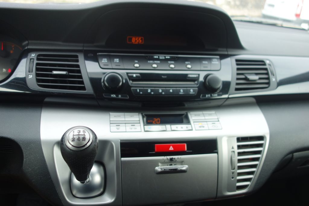 Honda FR-V