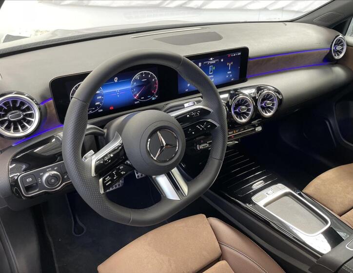 Mercedes-Benz Třídy A 9