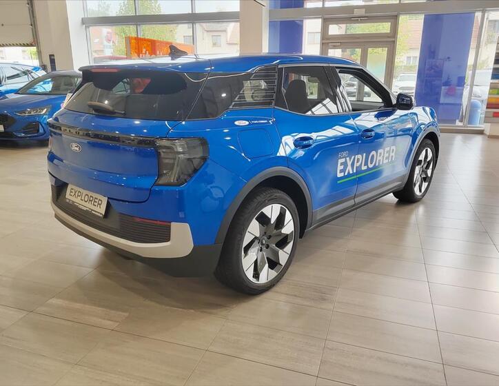 Ford Explorer 6