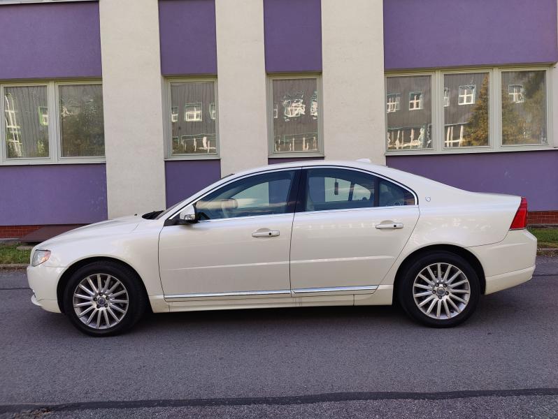 Volvo S80