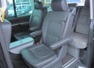 Volkswagen Multivan 36