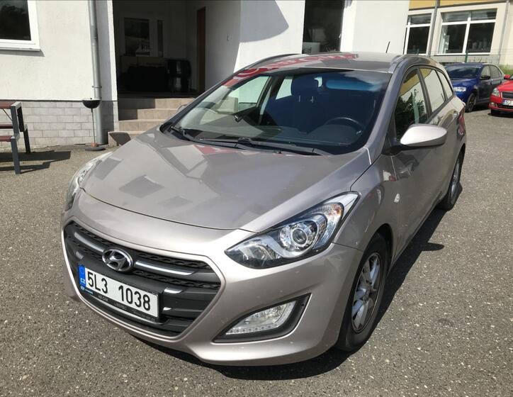 Hyundai i30 4