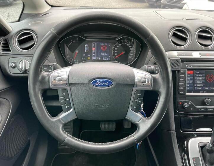 Ford S-MAX 8