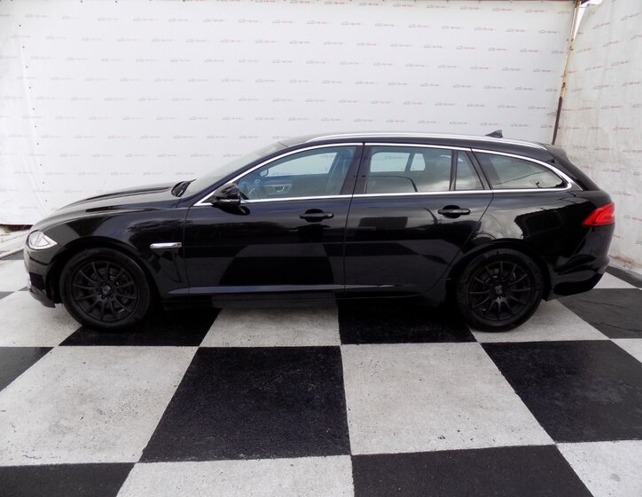 Jaguar XF 2