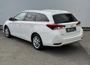 Toyota Auris 4