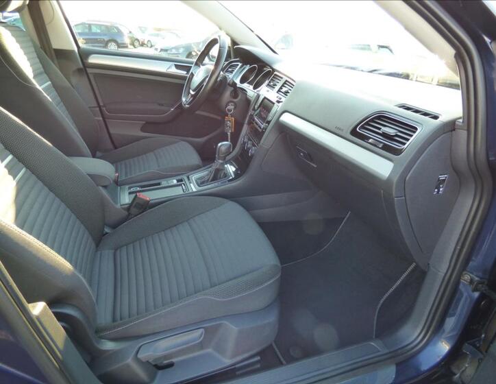 Volkswagen Golf 68