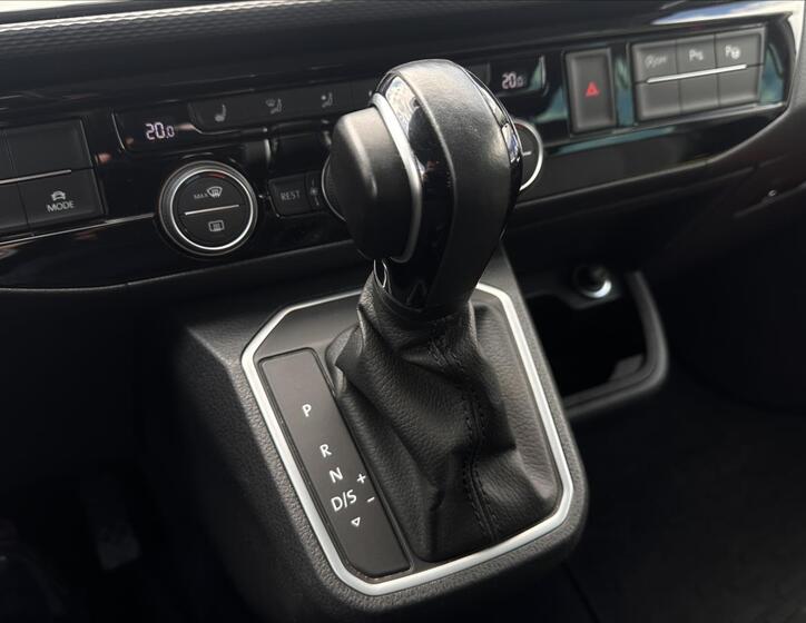 Volkswagen Multivan 33