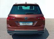 Volkswagen Tiguan 8
