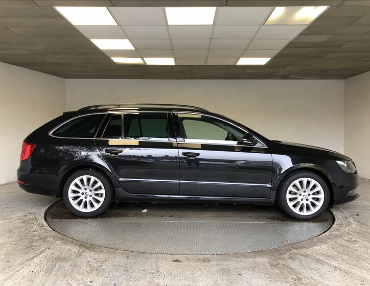 Škoda Superb 8