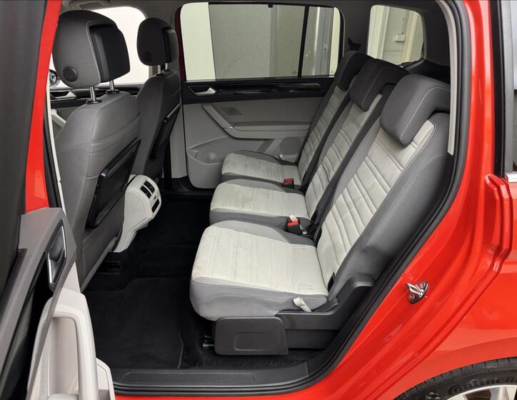 Volkswagen Touran 36