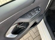 Toyota Yaris 12