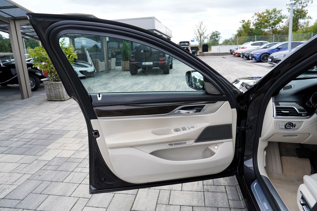 BMW Řada 7