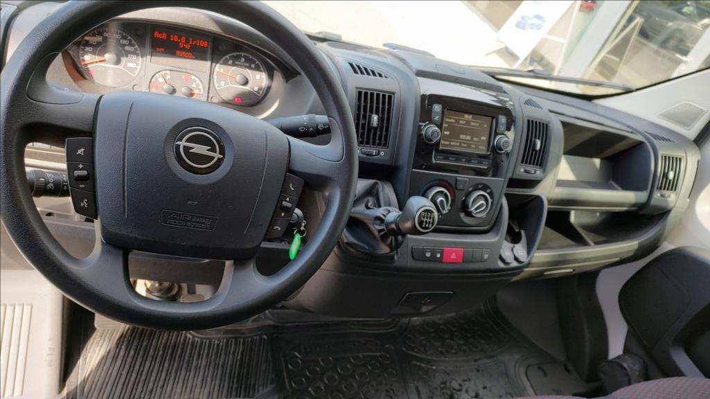 Opel Movano