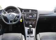 Volkswagen Golf 24