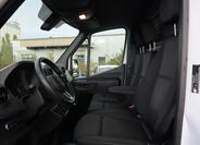 Mercedes-Benz Sprinter 12