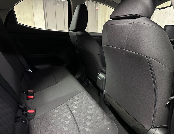 Toyota Yaris 12