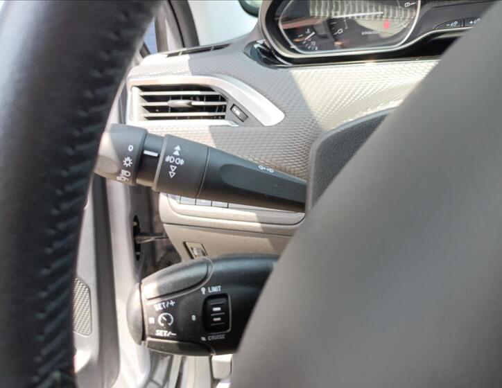 Peugeot 2008 21