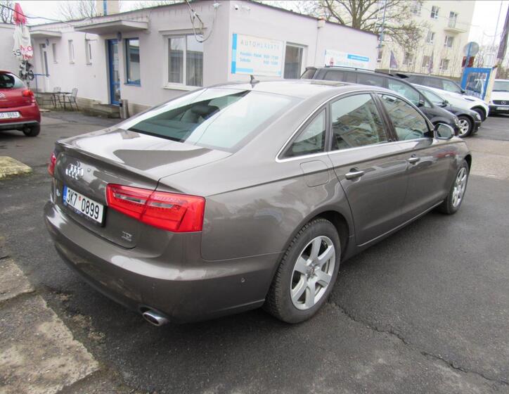 Audi A6 6