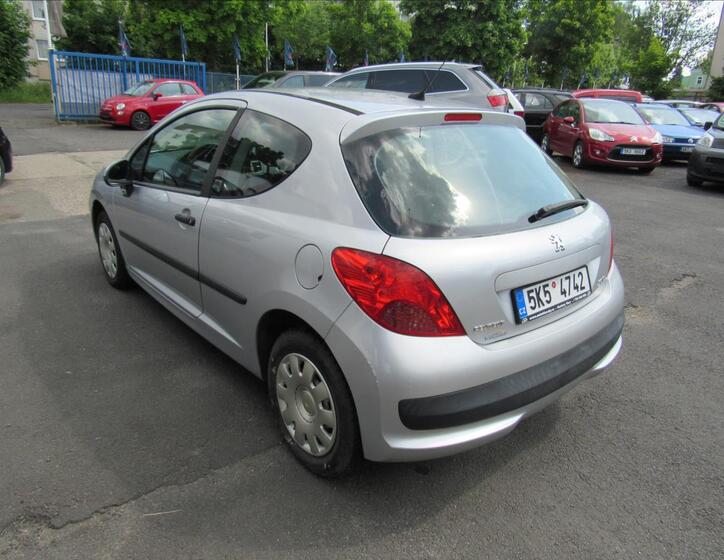 Peugeot 207 4