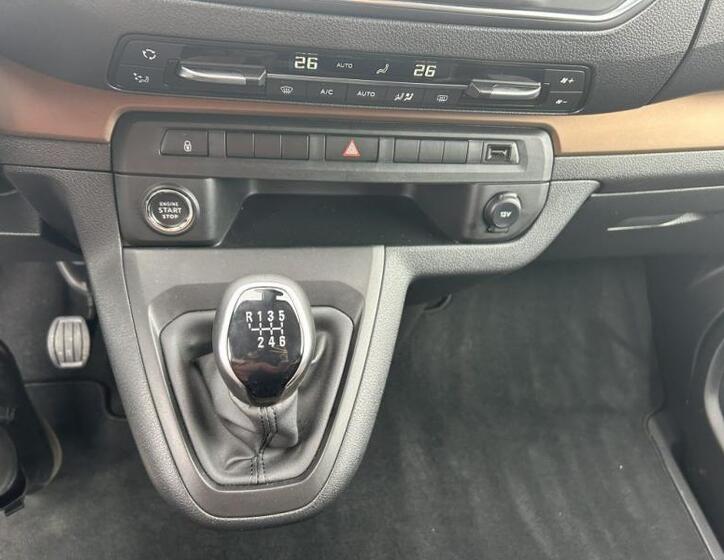 Toyota ProAce Verso 21