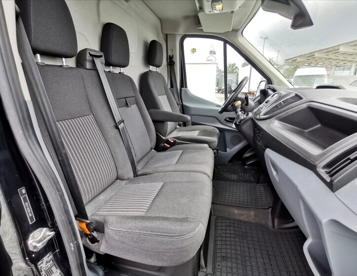Ford Transit 7