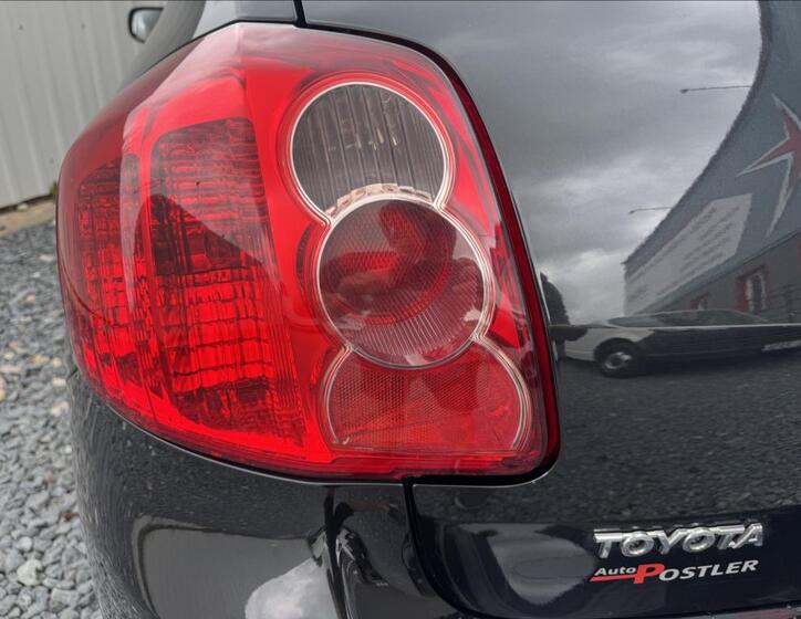 Toyota Auris 15