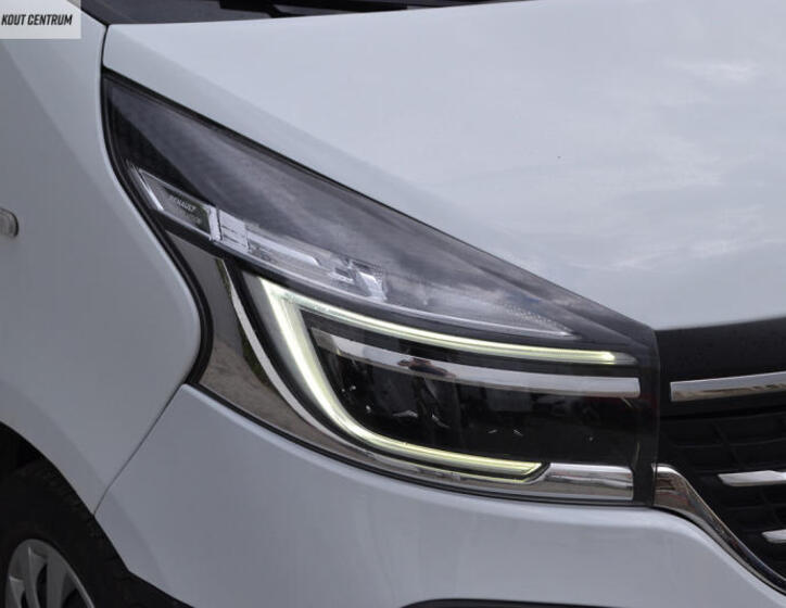 Renault Trafic 6