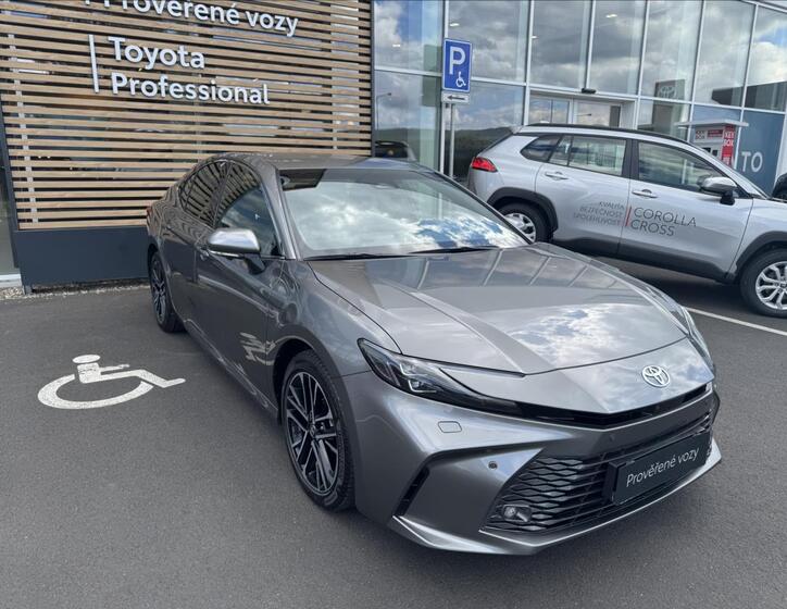 Toyota Camry 14