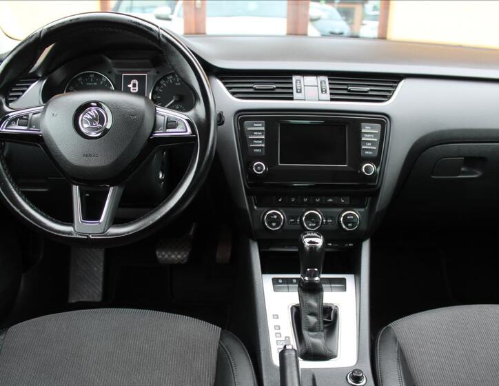 Škoda Octavia 10