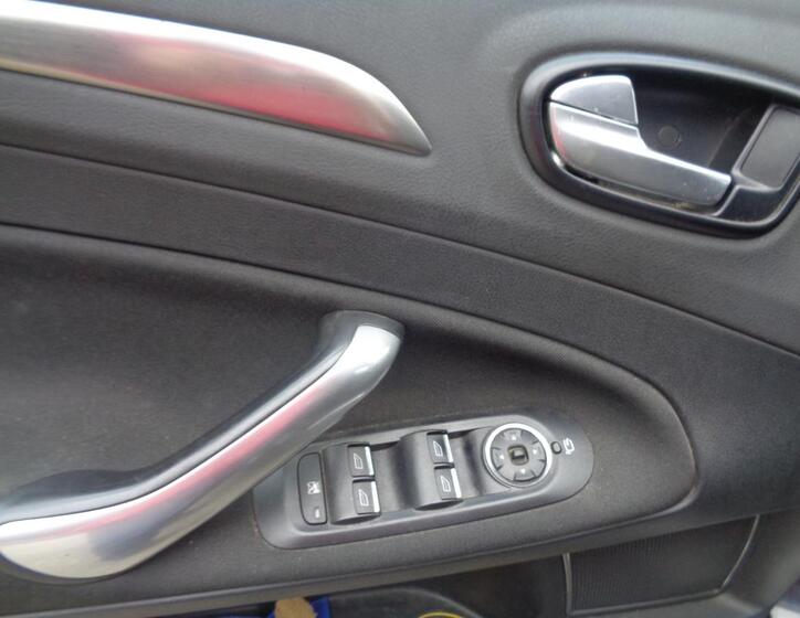 Ford Mondeo 10