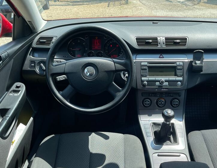 Volkswagen Passat 25