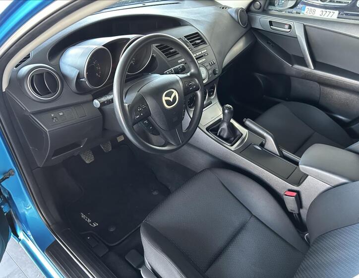 Mazda 3 7
