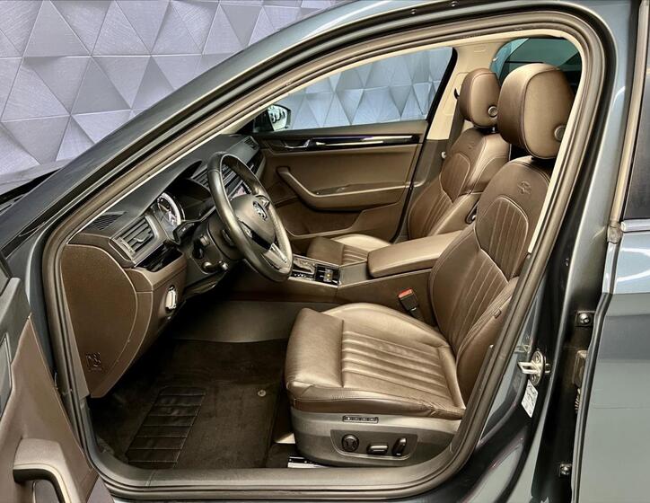 Škoda Superb 10