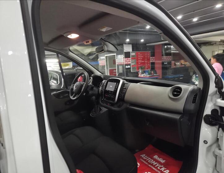 Renault Trafic 12