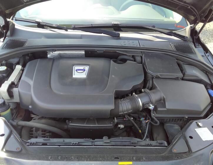 Volvo XC70 16